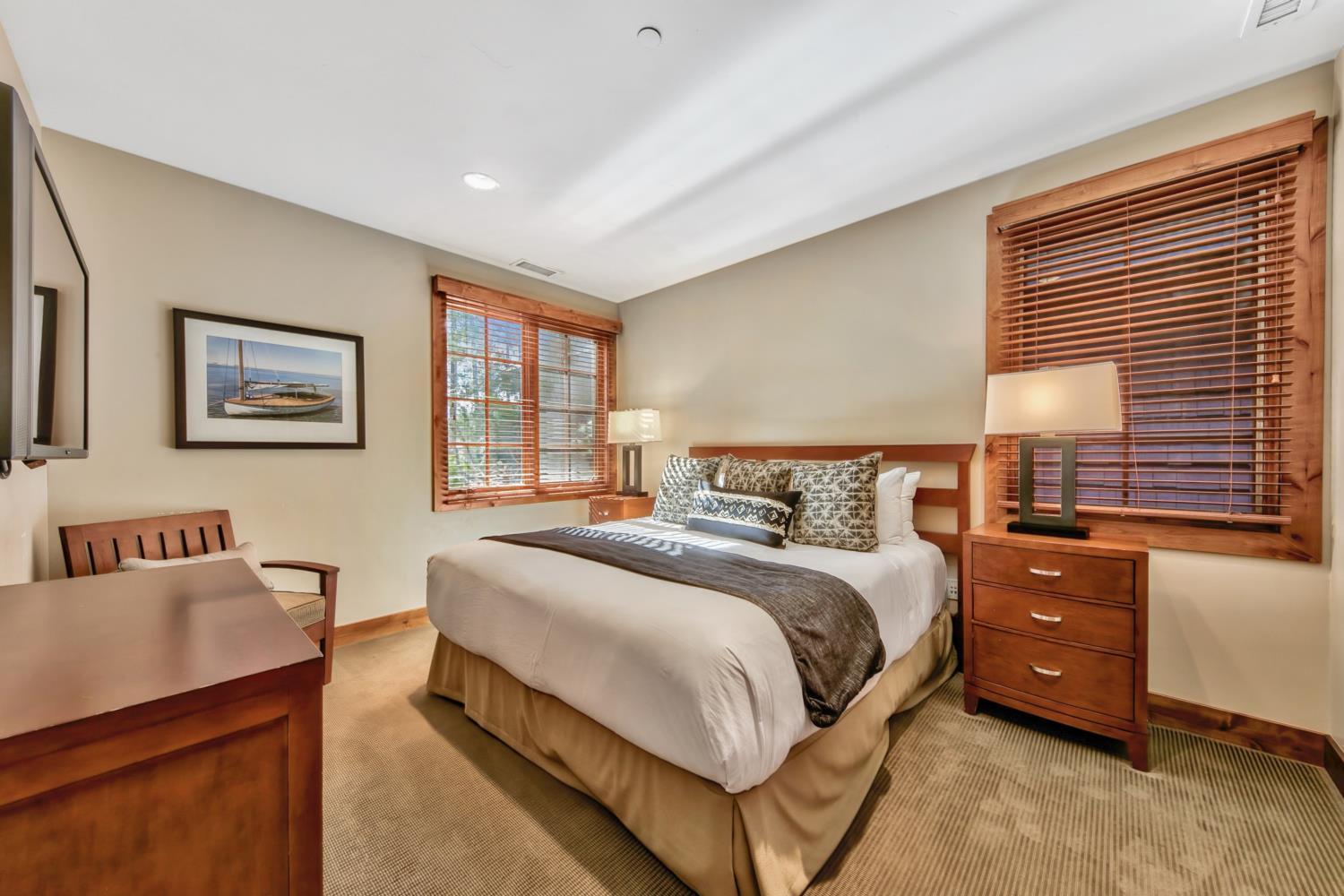 Sierra Shores Four - Lakefront Vistas Apartment