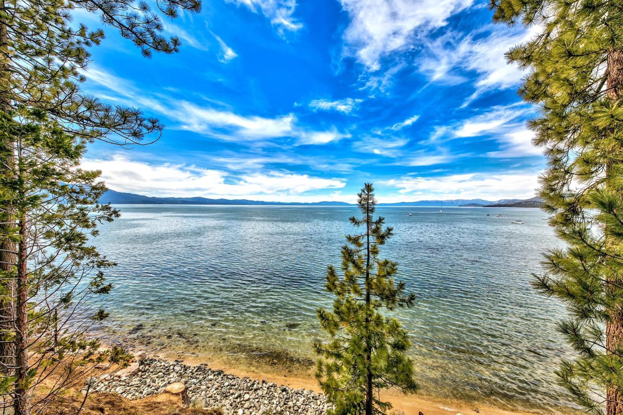Sierra Shores Four - Lakefront Vistas Apartment *